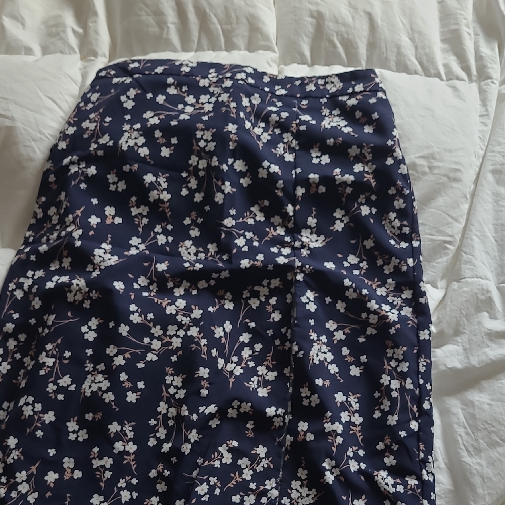 SHEIN Navy Floral Pencil Skirt with White & Light Pink Blossoms